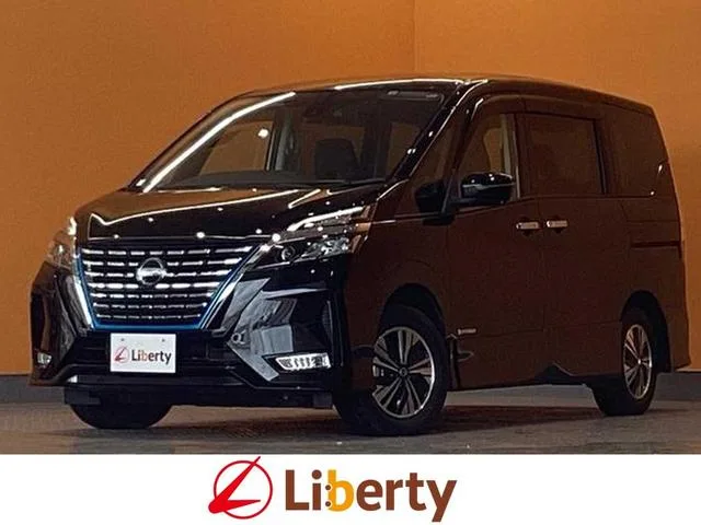 Nissan SERENA E-POWER HIGHWAY STAR V 2022 — фото 1, купить с доставкой в Москву