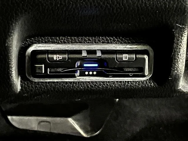Honda VEZEL E:HEV Z 2023 — миниатюра 2