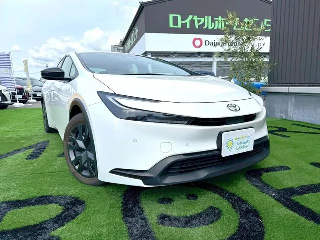 Toyota Prius X 2023 — фото 1, купить с доставкой в Москву