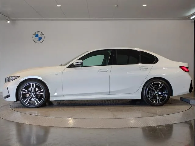BMW 3 Series 320i M-SPORT 2023 — миниатюра 3