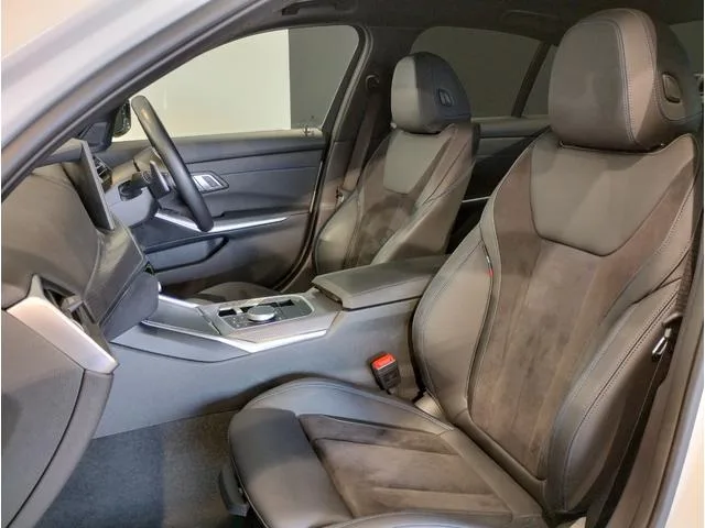 BMW 3 Series 320i M-SPORT 2023 — миниатюра 4