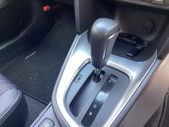 Toyota YARIS CROSS HYBRID Z 2023 — миниатюра 3