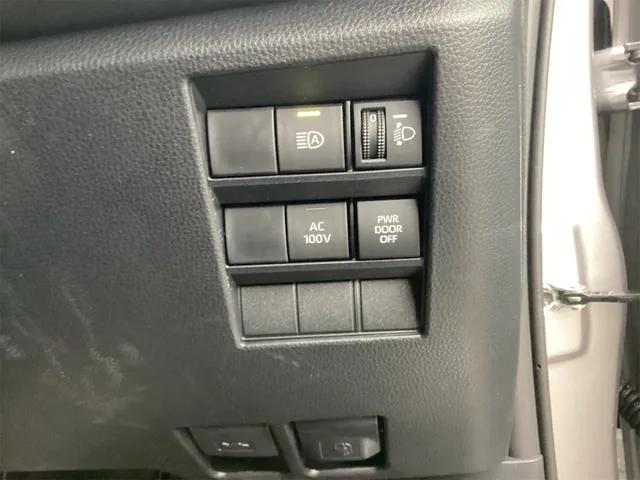 Toyota NOAH HYBRID S-Z 2025 — миниатюра 3