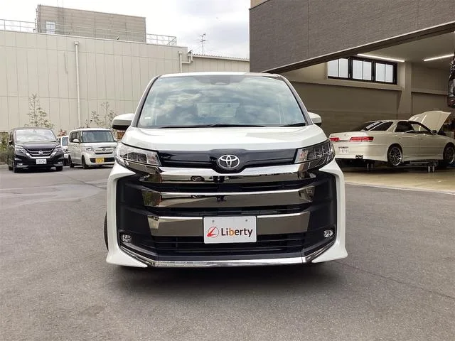 Toyota NOAH S-Z 2023 — миниатюра 3