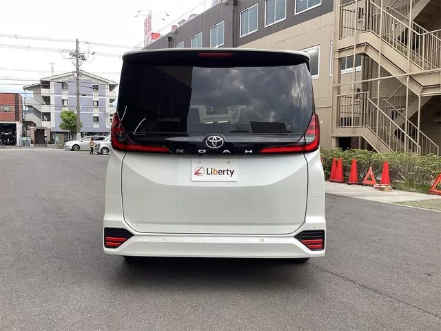 Toyota NOAH S-Z 2023 — миниатюра 4