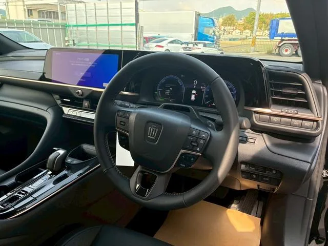 Toyota CROWN ESTATE Z 2025 — миниатюра 3