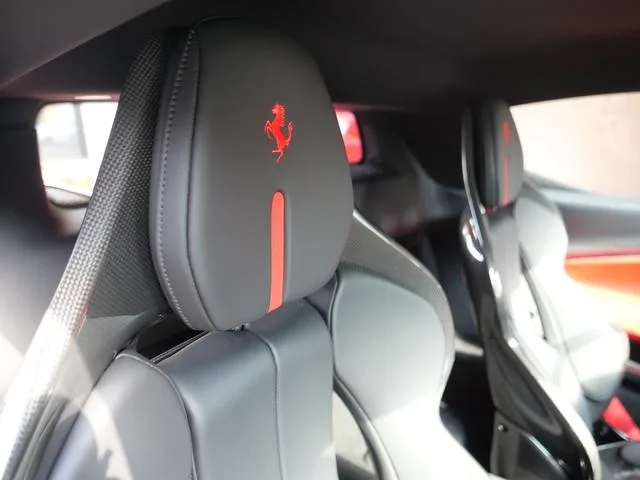 Ferrari 296GTB BASE GRADE 2024 — миниатюра 4