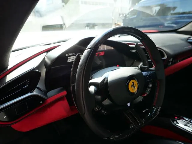 Ferrari 296GTB BASE GRADE 2024 — миниатюра 5