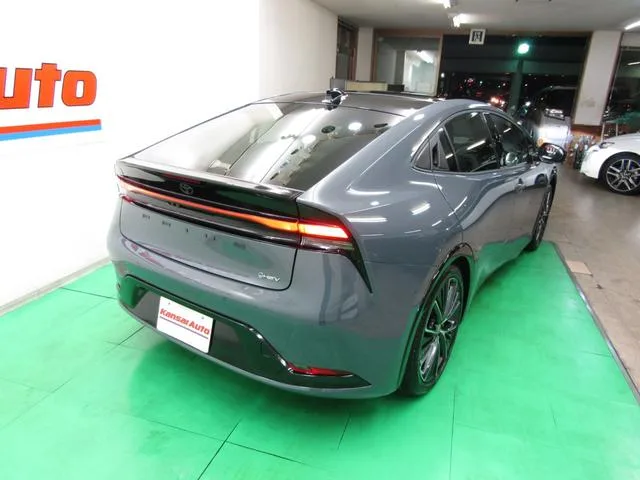 Toyota Prius Z 2024 — миниатюра 2