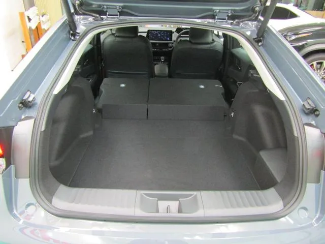Toyota Prius Z 2024 — миниатюра 3