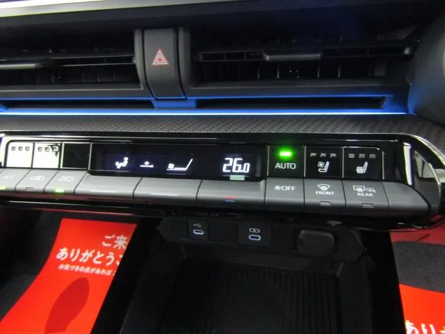 Toyota Prius Z 2024 — миниатюра 4