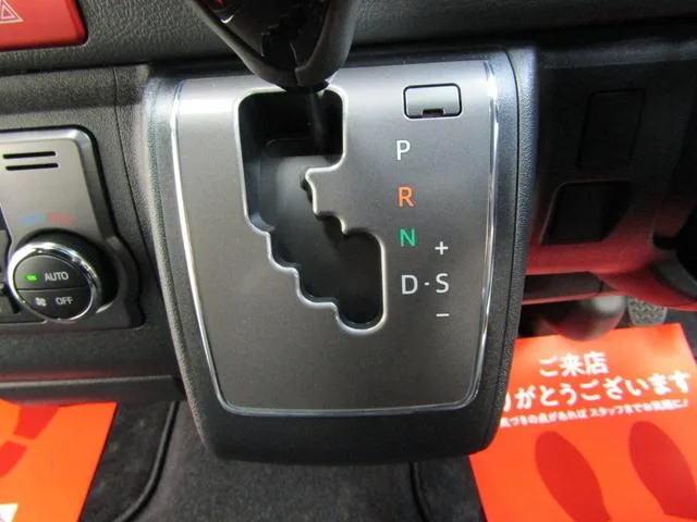 Toyota HIACE VAN SUPER GL DARK PRIME II 2025 — миниатюра 4