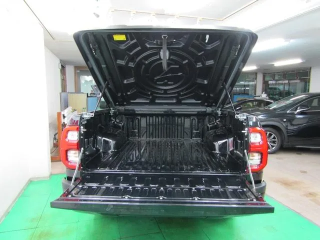 Toyota Hilux Z GR SPORT 2023 — миниатюра 3
