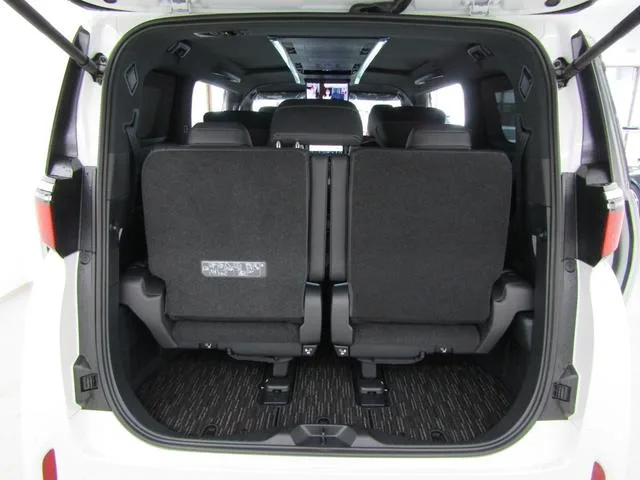 Toyota Alphard Z 2026 — миниатюра 3