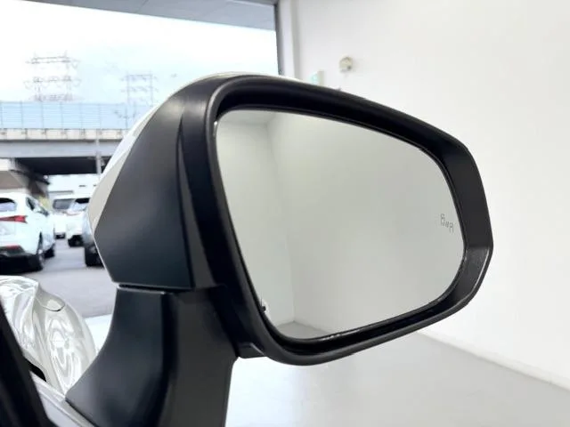 Toyota CorollaCross HYBRID Z 2024 — миниатюра 4