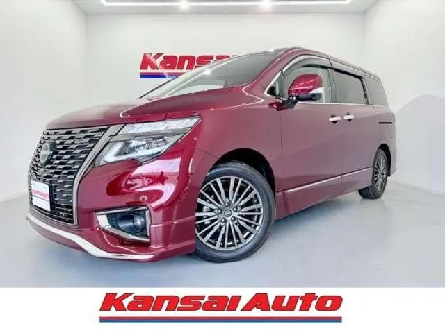 Nissan ELGRAND 250HIGHWAY STAR S URBAN CHROME 2022 — фото 1, купить с доставкой в Москву
