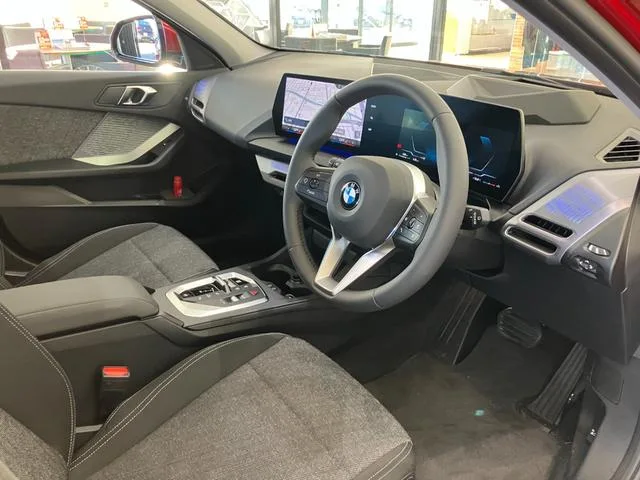 BMW 1 Series 120D 2025 — миниатюра 4