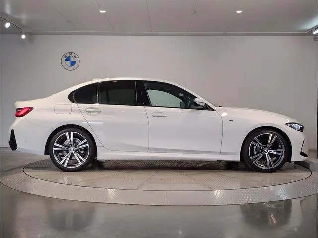 BMW 3 Series 318I M SPORT EDITION SHADOW 2024 — миниатюра 2