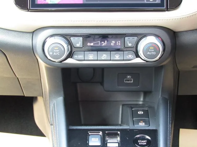 Nissan Kicks X TWO TONE INTERIOR EDITION 2025 — миниатюра 5