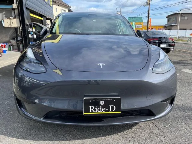 Tesla Model Y BASE GRADE 2023 — миниатюра 5