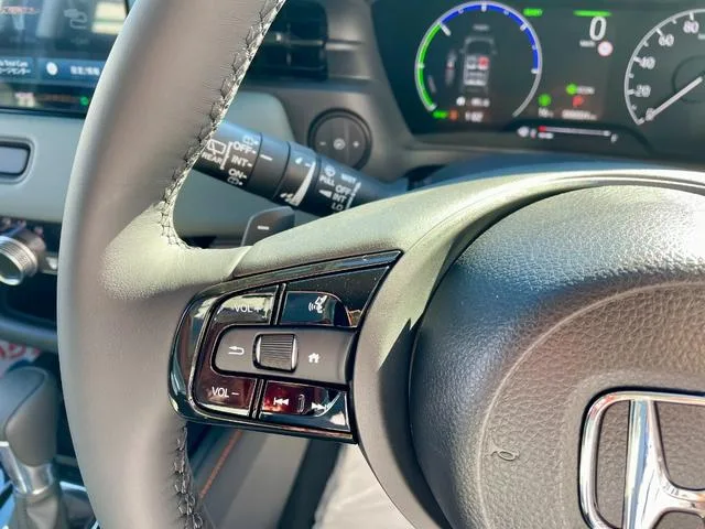 Honda VEZEL E:HEV X HUNT PACKAGE 2025 — миниатюра 5