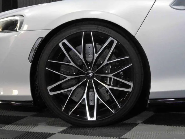 McLaren GT LUXE 2023 — миниатюра 3