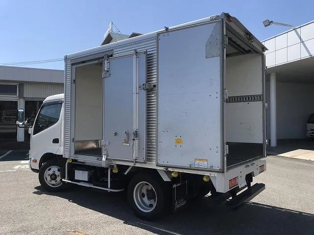 Hino DUTRO 2022 — миниатюра 3