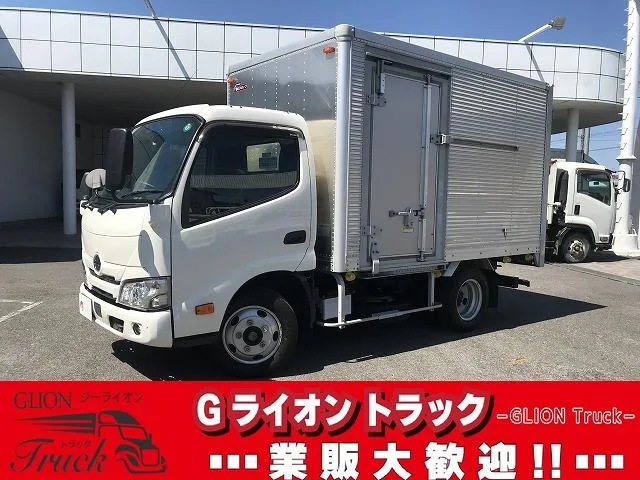 Hino DUTRO 2022 — фото 1, купить с доставкой в Москву