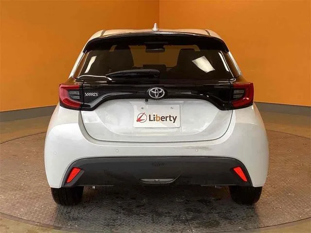Toyota Yaris Z 2024 — миниатюра 2
