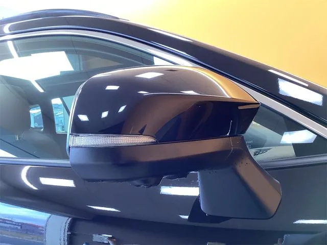 Toyota CorollaCross HYBRID Z 2025 — миниатюра 4