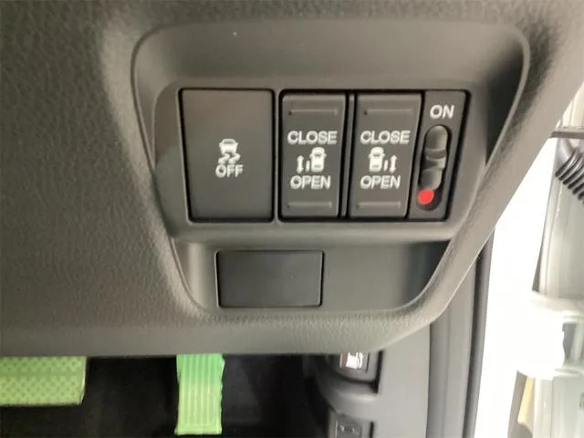 Honda FREED E:HEV AIR EX 2026 — миниатюра 2