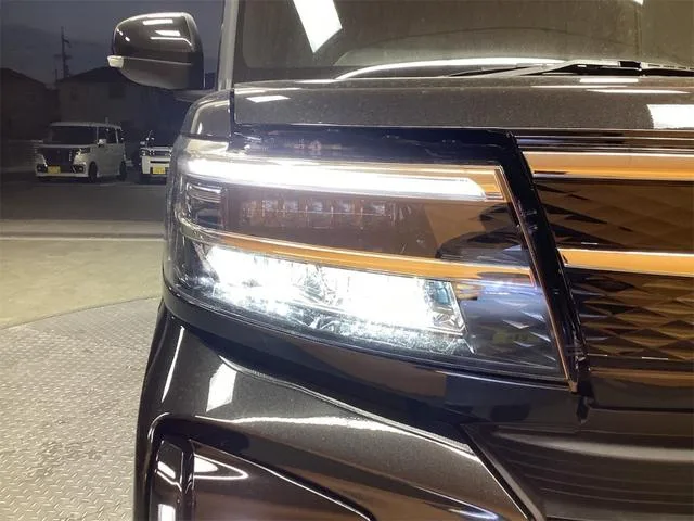 Daihatsu TANTO CUSTOM X 2025 — миниатюра 5