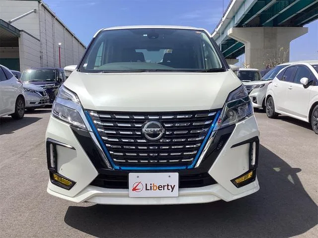 Nissan SERENA E-POWER HIGHWAY STAR V 2022 — миниатюра 4