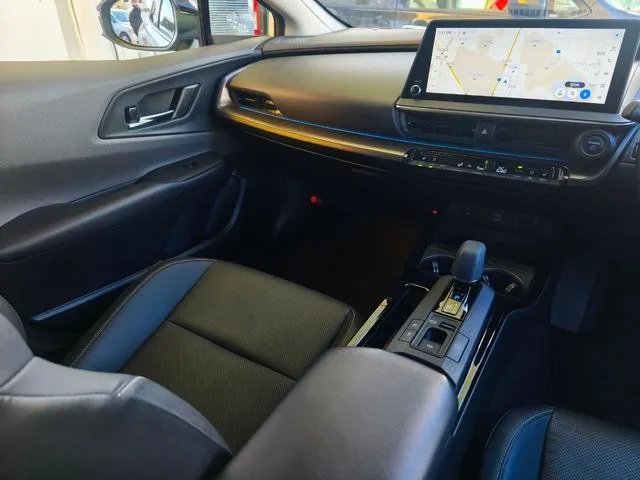 Toyota Prius Z 2023 — миниатюра 4