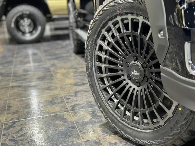 Toyota Land Cruiser ZX 2023 — миниатюра 5