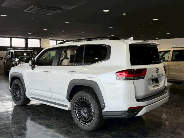 Toyota Land Cruiser ZX 2023 — миниатюра 3