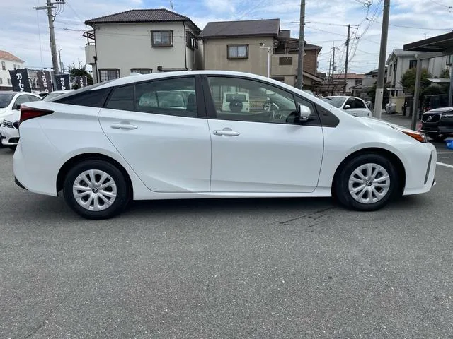 Toyota Prius S SAFETY PLUS II 2022 — миниатюра 2