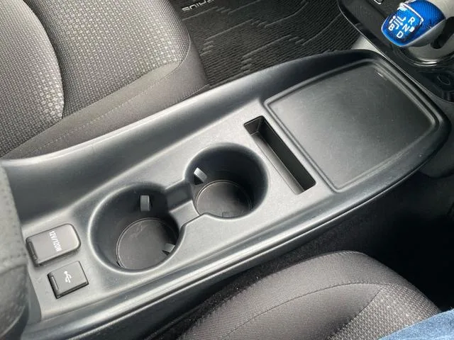 Toyota Prius S SAFETY PLUS II 2022 — миниатюра 5