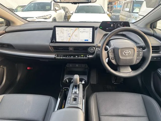 Toyota Prius Z 2024 — миниатюра 4