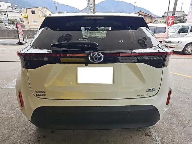 Toyota YARIS CROSS HYBRID Z 2022 — миниатюра 2