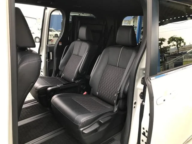 Toyota NOAH HYBRID S-Z 2023 — миниатюра 5