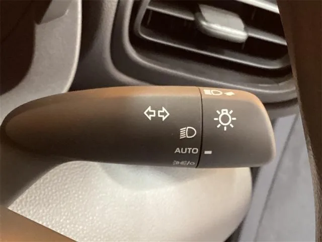 Toyota Yaris X 2025 — миниатюра 3