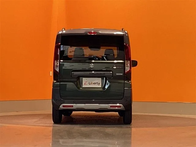 Suzuki SPACIA GEAR HYBRID XZ 2025 — миниатюра 5