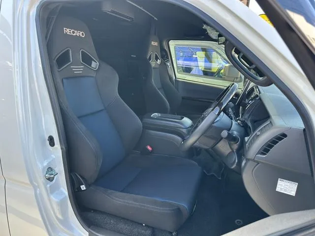 Toyota HIACE VAN SUPER GL DARK PRIME II 2023 — миниатюра 3