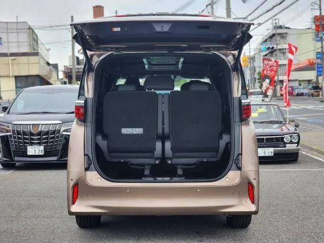 Toyota Alphard Z 2026 — миниатюра 2