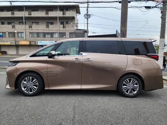 Toyota Alphard Z 2026 — миниатюра 3