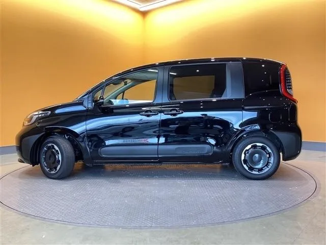 Toyota SIENTA HYBRID Z 2025 — миниатюра 4