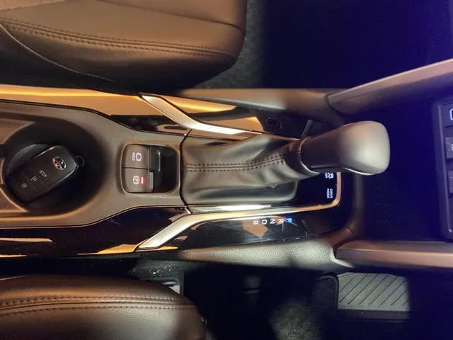 Toyota CorollaCross HYBRID Z 2024 — миниатюра 3