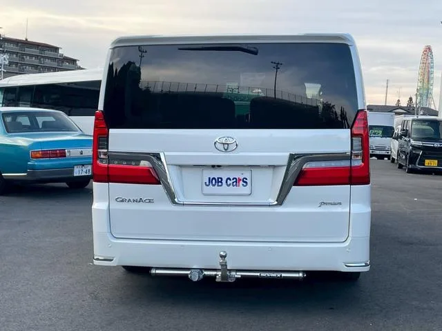 Toyota GRANACE PREMIUM 2023 — миниатюра 3