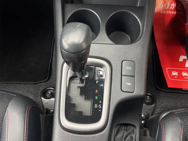 Toyota Hilux Z GR SPORT 2023 — миниатюра 3